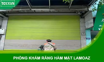 Lắp đặt vách ngăn vệ sinh cho phòng khám chuyên khoa răng hàm mặt Lamoaz
