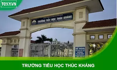 TOKY hoàn thiện vách ngăn vệ sinh tại Trường Tiểu học Thúc Kháng